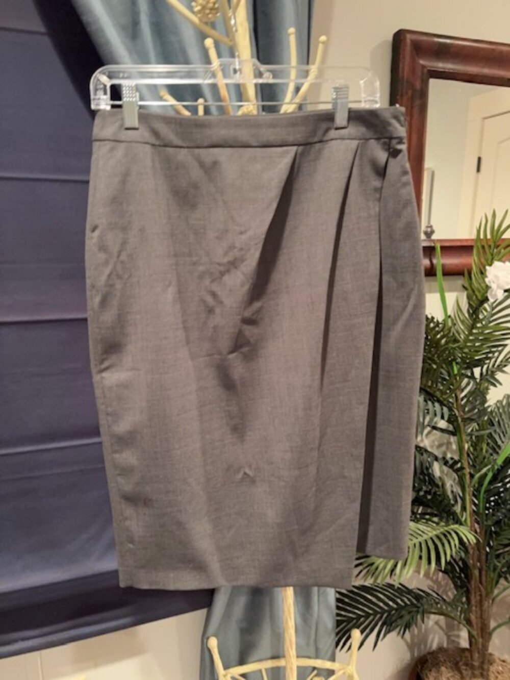 BROOKS BROTHERS Pencil Skirt Gray Sexy Wear to Work Draped Front